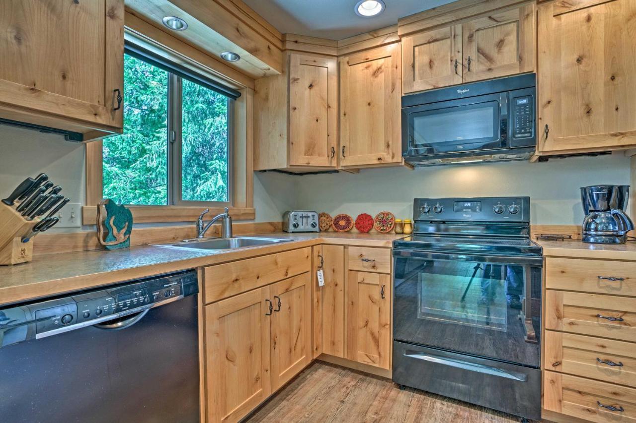 Private Leavenworth Cabin With Mtn Views And Fire Pit Экстерьер фото